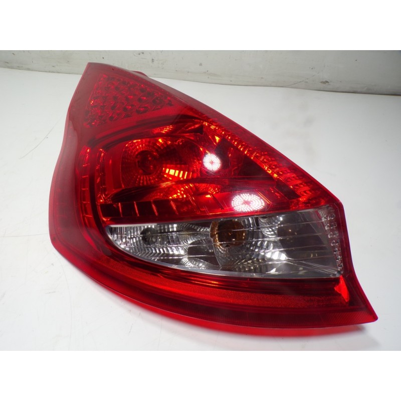 Recambio de piloto trasero izquierdo para ford fiesta (cb1) 1.25 16v cat referencia OEM IAM 1709553 8A6113405A 