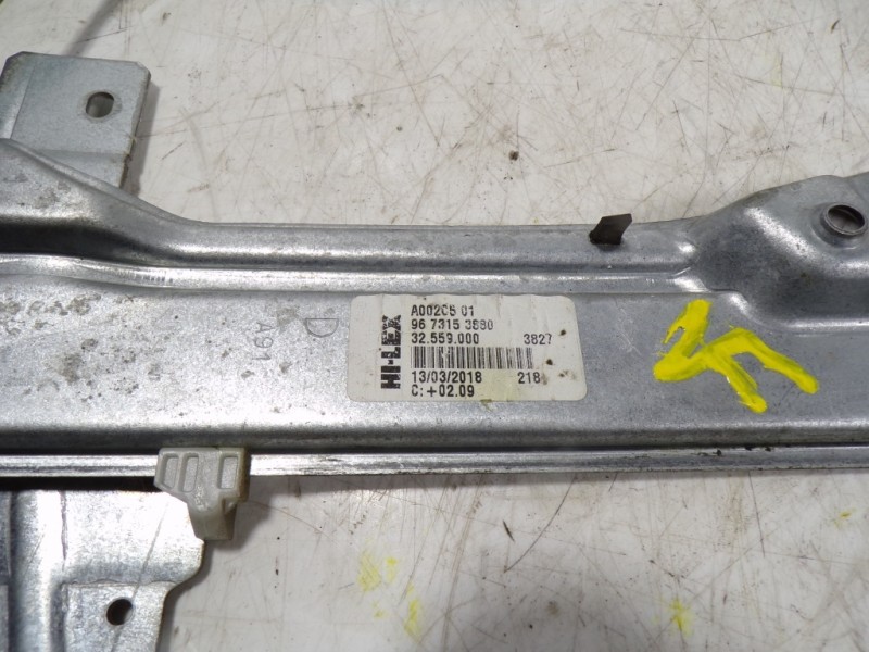 Recambio de elevalunas trasero derecho para peugeot 208 1.6 blue-hdi fap referencia OEM IAM 9673153880 9673153880 