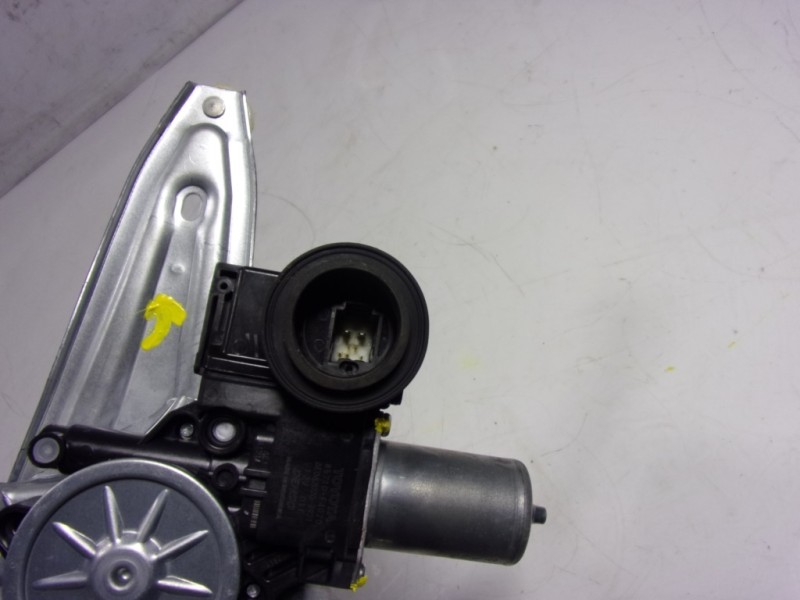 Recambio de elevalunas trasero izquierdo para toyota c-hr 132 kw referencia OEM IAM 69840F4010 85710F4020 AE0620203921