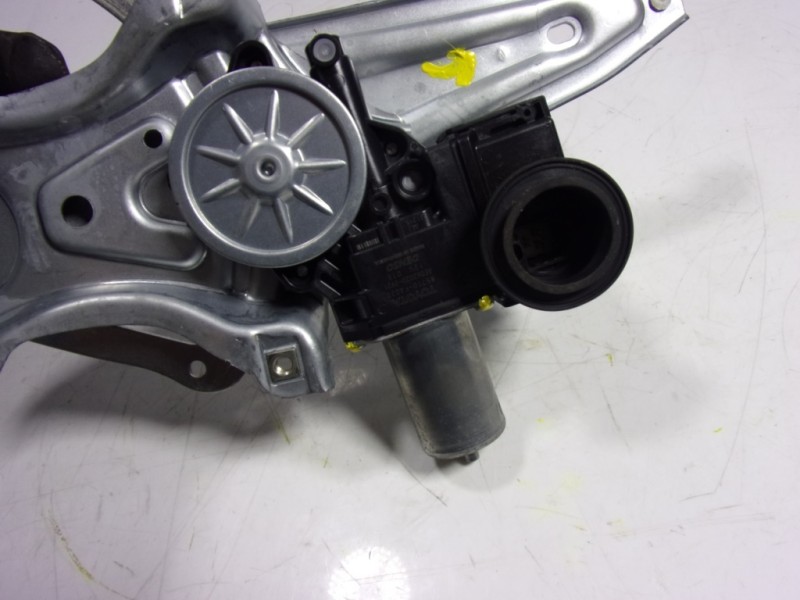 Recambio de elevalunas trasero izquierdo para toyota c-hr 132 kw referencia OEM IAM 69840F4010 85710F4020 AE0620203921