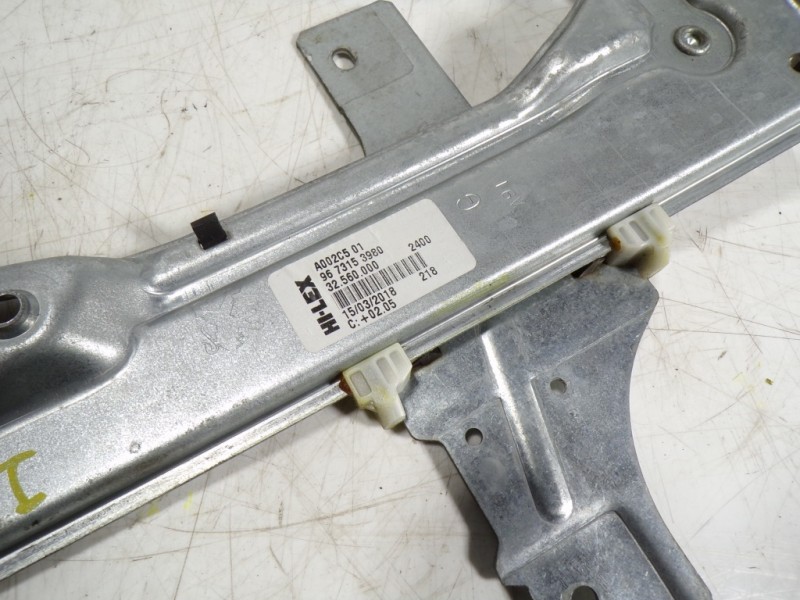 Recambio de elevalunas trasero izquierdo para peugeot 208 1.6 blue-hdi fap referencia OEM IAM 9673153980 9673153980 