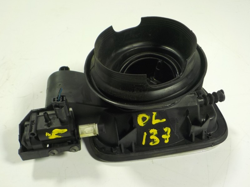 Recambio de tapa combustible para bmw x1 (e84) sdrive 20d referencia OEM IAM   