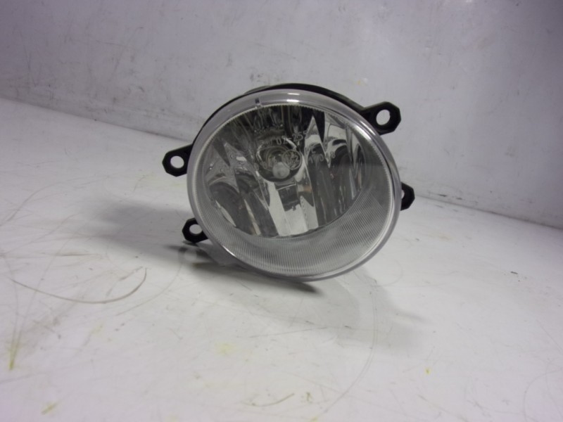 Recambio de faro antiniebla derecho para toyota c-hr 132 kw referencia OEM IAM 8121002110 8121002110 
