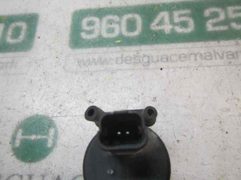 Recambio de bomba limpia para peugeot 208 1.2 12v vti referencia OEM IAM   