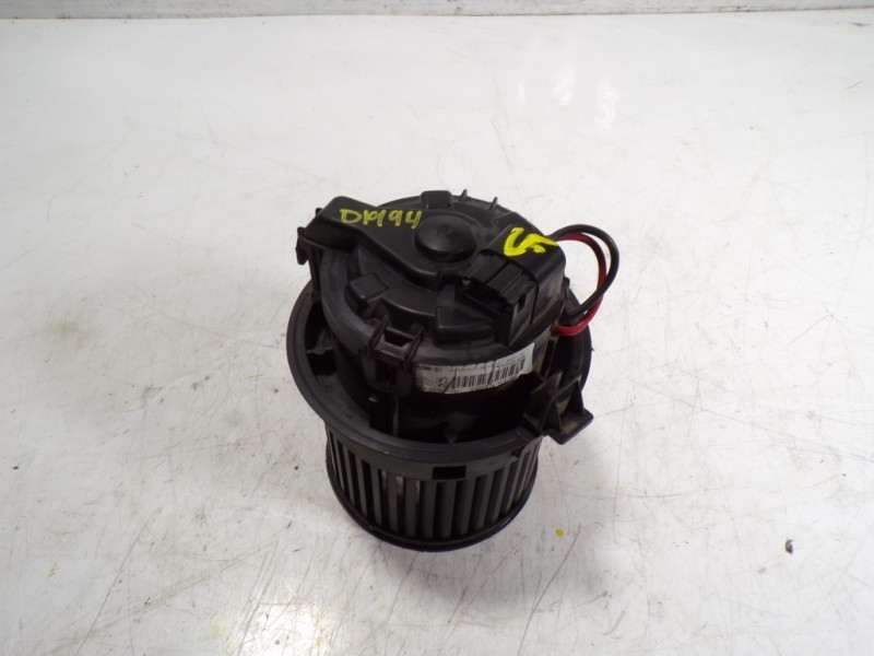 Recambio de motor calefaccion para peugeot 208 1.6 blue-hdi fap referencia OEM IAM 1608182080 T1013140A T1013140A