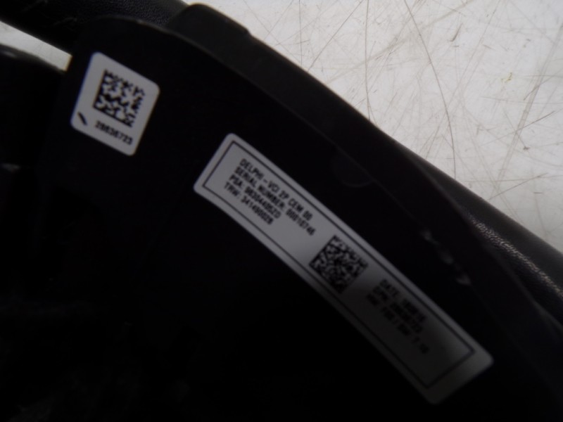 Recambio de volante para citroën c4 cactus 1.2 12v e-thp referencia OEM IAM 98303131ZD 98303131ZD 