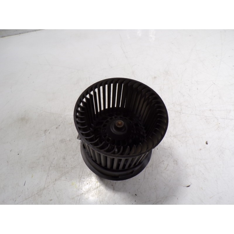 Recambio de motor calefaccion para peugeot 208 1.6 blue-hdi fap referencia OEM IAM 1608182080 T1013140A T1013140A