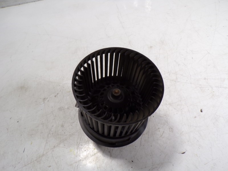 Recambio de motor calefaccion para peugeot 208 1.6 blue-hdi fap referencia OEM IAM 1608182080 T1013140A T1013140A