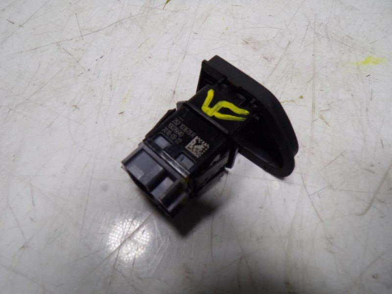 Recambio de modulo electronico para renault captur 1.3 tce referencia OEM IAM 252103678R 252103678R 