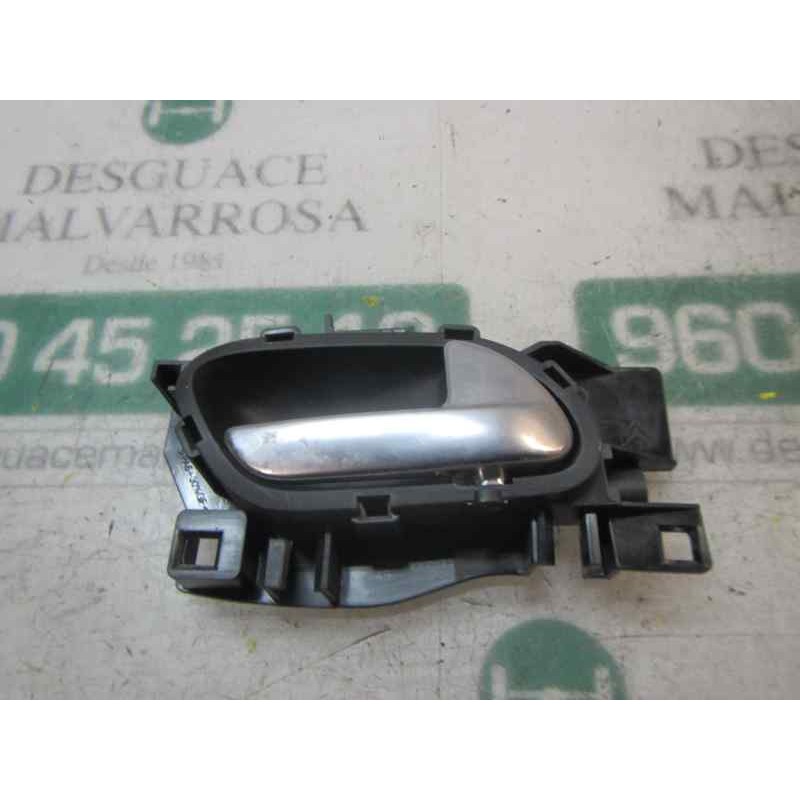 Recambio de maneta interior trasera derecha para peugeot 208 1.2 12v vti referencia OEM IAM 96555516VV  