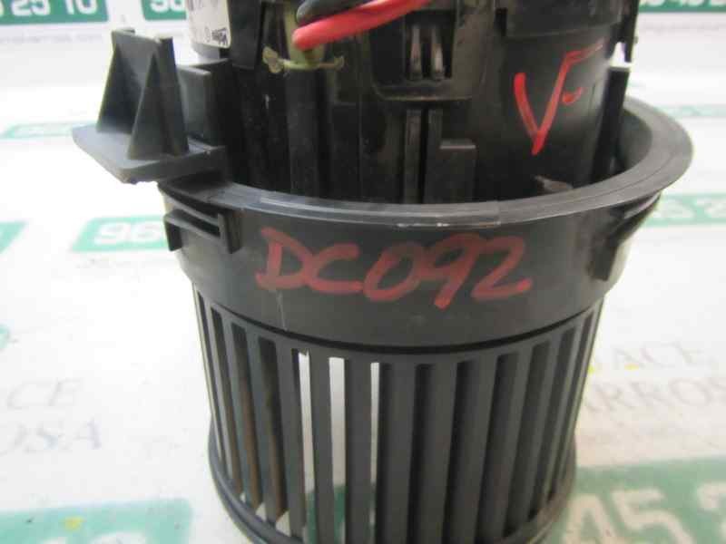 Recambio de motor calefaccion para peugeot 208 1.2 12v vti referencia OEM IAM 1608182080  