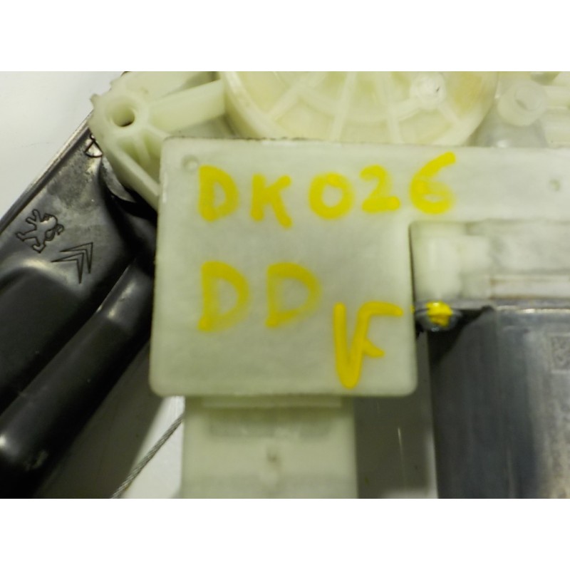 Recambio de elevalunas delantero derecho para peugeot 308 1.6 blue-hdi fap referencia OEM IAM 9816273080 9825710280 002832324040