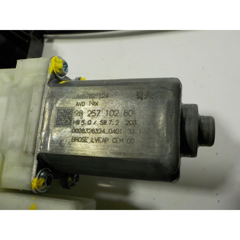 Recambio de elevalunas delantero derecho para peugeot 308 1.6 blue-hdi fap referencia OEM IAM 9816273080 9825710280 002832324040