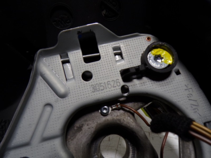 Recambio de volante para bmw x1 (e84) sdrive 20d referencia OEM IAM 32306795570 3051626 