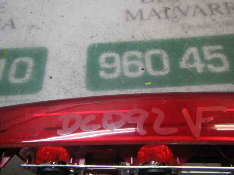 Recambio de piloto trasero central para peugeot 208 1.2 12v vti referencia OEM IAM 9674309080  