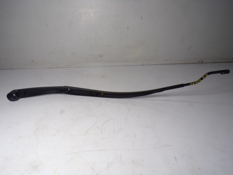 Recambio de brazo limpia delantero derecho para kia rio (yb) 1.0 tgdi cat referencia OEM IAM 98321H8000  