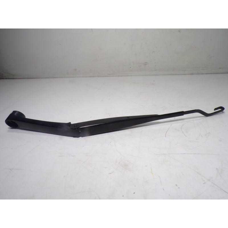 Recambio de brazo limpia delantero izquierdo para kia rio (yb) 1.0 tgdi cat referencia OEM IAM 98311H8000  