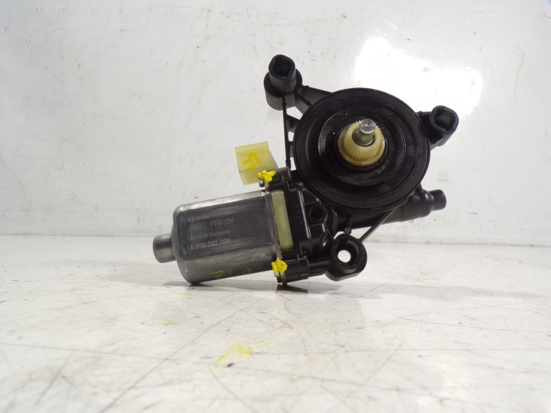 Recambio de motor elevalunas delantero izquierdo para seat leon (5f1) fr referencia OEM IAM 5Q0959801B 5Q0959801B 