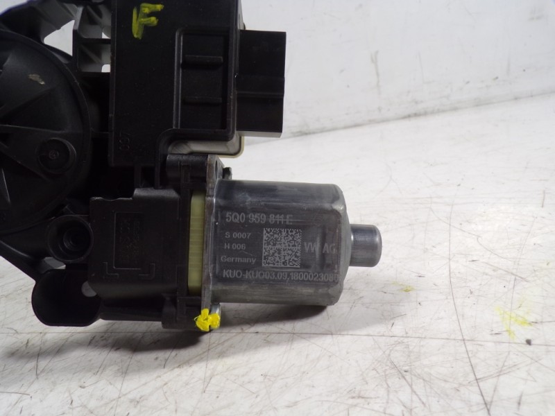 Recambio de motor elevalunas trasero izquierdo para seat leon (5f1) fr referencia OEM IAM 5Q0959811E 5Q0959811E 