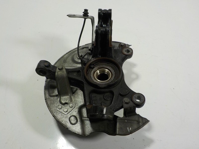 Recambio de mangueta delantera izquierda para peugeot 308 1.6 blue-hdi fap referencia OEM IAM 1610137880  