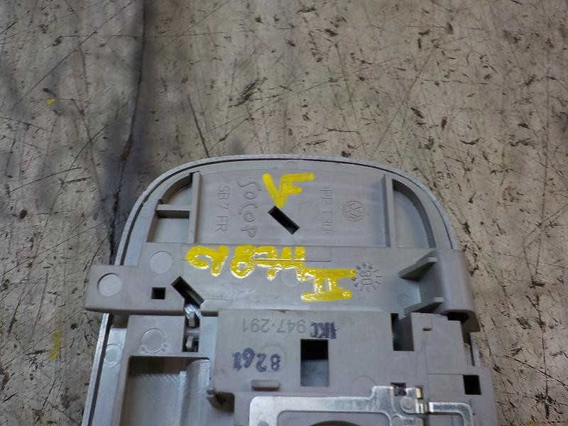 Recambio de piloto interior para volkswagen golf v berlina (1k1) referencia OEM IAM 1K0947291HY20  