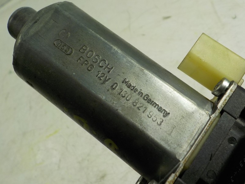 Recambio de motor elevalunas delantero derecho para bmw x5 (e53) 3.0 turbodiesel cat referencia OEM IAM   