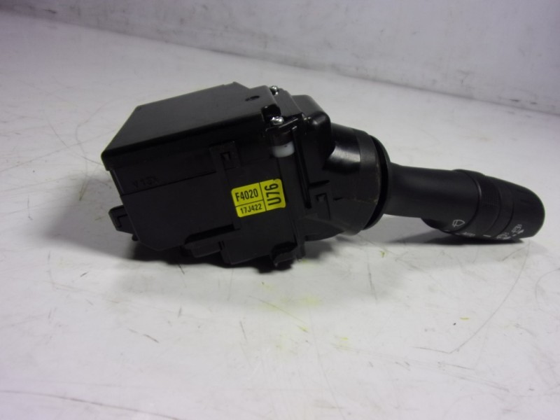 Recambio de mando limpia para toyota c-hr 132 kw referencia OEM IAM 84652F4020 F402017J422 F402017J422