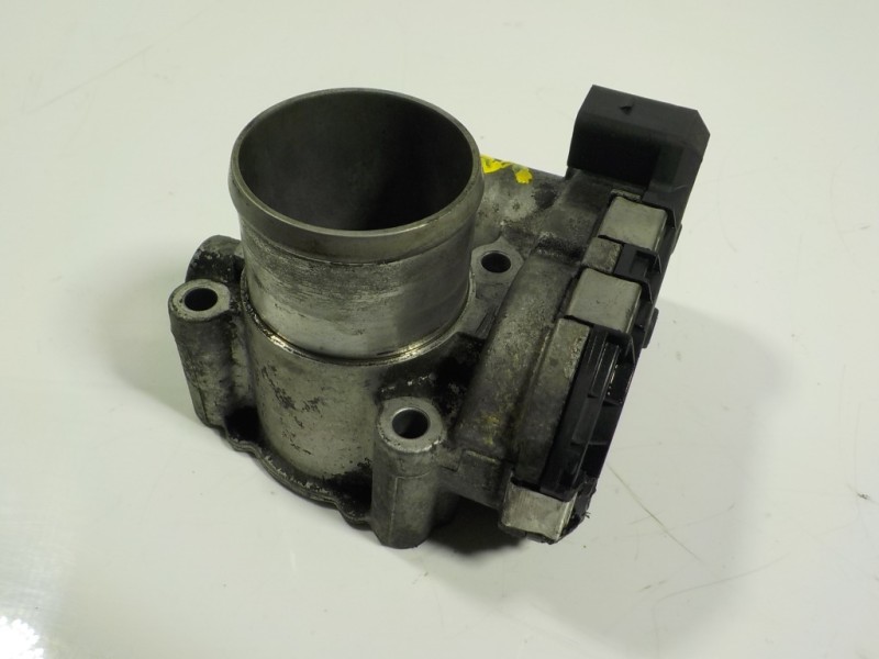 Recambio de caja mariposa para renault koleos bose edition referencia OEM IAM  8200330810E 