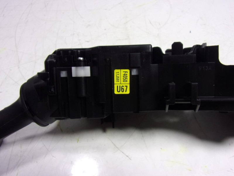 Recambio de mando luces para toyota c-hr 132 kw referencia OEM IAM 84140F4050 F405017J591 F405017J591