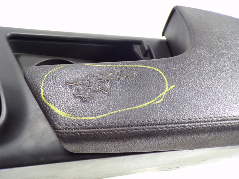 Recambio de apoyabrazos central para opel insignia berlina 2.0 16v cdti referencia OEM IAM  22792673 