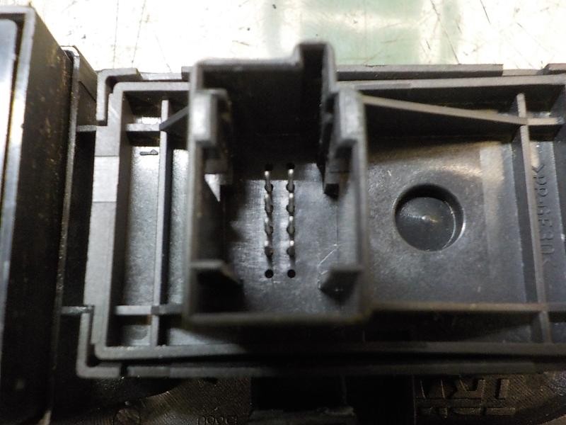 Recambio de mando elevalunas delantero izquierdo para fiat bravo (198) 1.6 16v dynamic multijet (88kw) referencia OEM IAM   