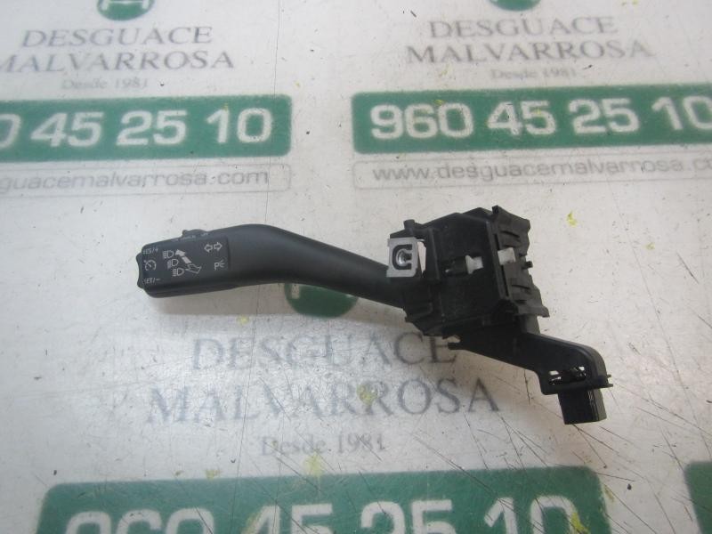 Recambio de mando intermitentes para seat leon (1p1) stylance / style referencia OEM IAM   