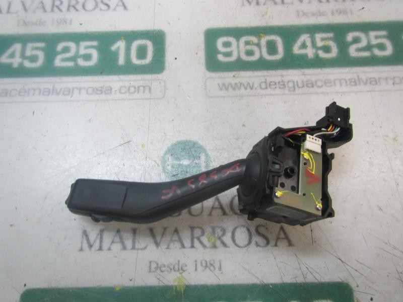 Recambio de mando intermitentes para seat leon (1p1) stylance / style referencia OEM IAM   