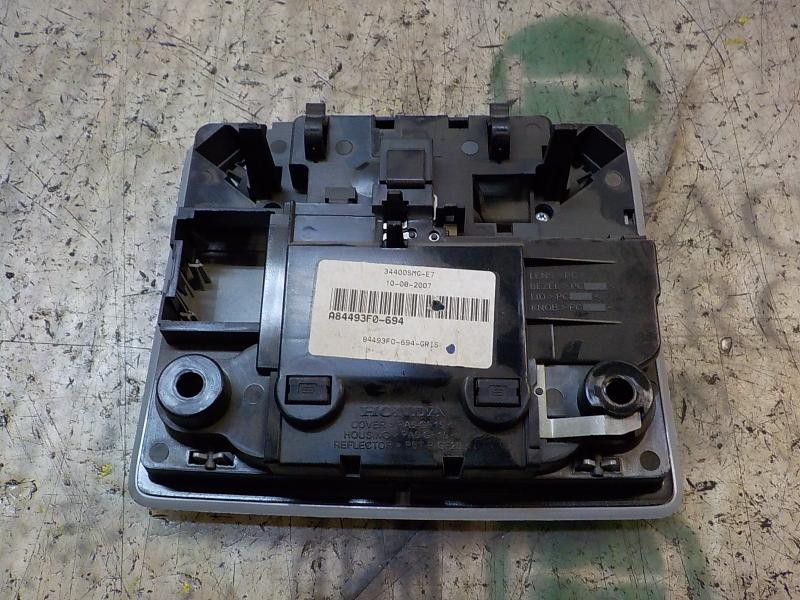 Recambio de piloto interior para honda civic berlina (fn) 2.2 ctdi referencia OEM IAM 34411SMGE02ZA  