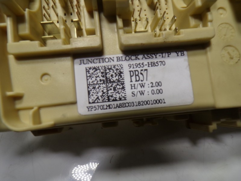 Recambio de caja reles / fusibles para kia rio (yb) 1.0 tgdi cat referencia OEM IAM 91955H8570 91955H8570 