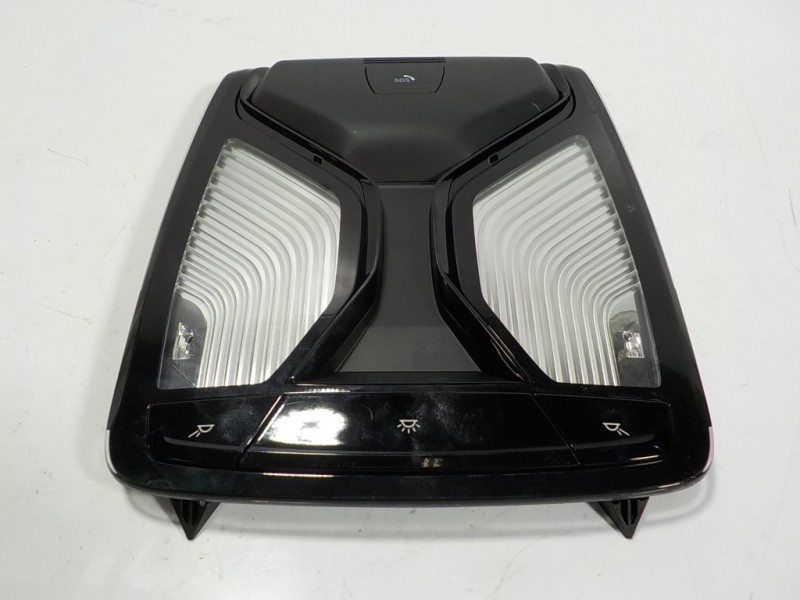 Recambio de piloto interior para bmw serie x5 (g05) xdrive 30d referencia OEM IAM 61316829010 5A2516001 