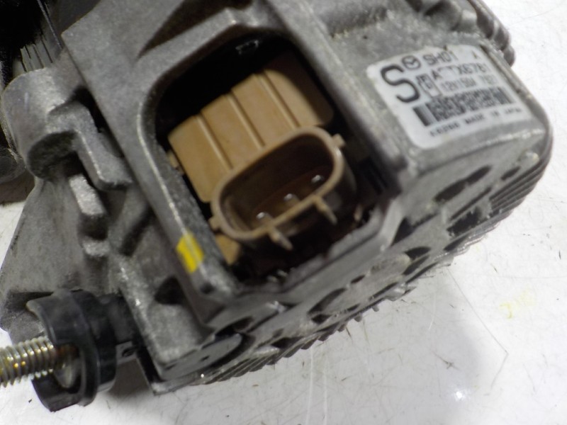 Recambio de alternador para mazda cx-5 2.2 turbodiesel cat referencia OEM IAM  A2TX6781 