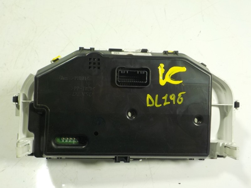 Recambio de cuadro instrumentos para mitsubishi space star (a00) 1.2 referencia OEM IAM 8100C315 1575700330 