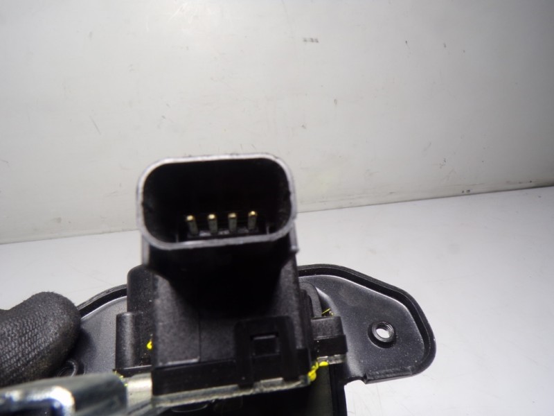 Recambio de cerradura maletero / porton para kia rio (yb) 1.0 tgdi cat referencia OEM IAM 81230H8000  