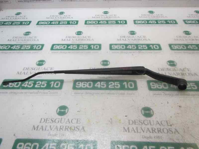 Recambio de brazo limpia delantero derecho para kia sorento 2.5 crdi cat referencia OEM IAM 983203E000  