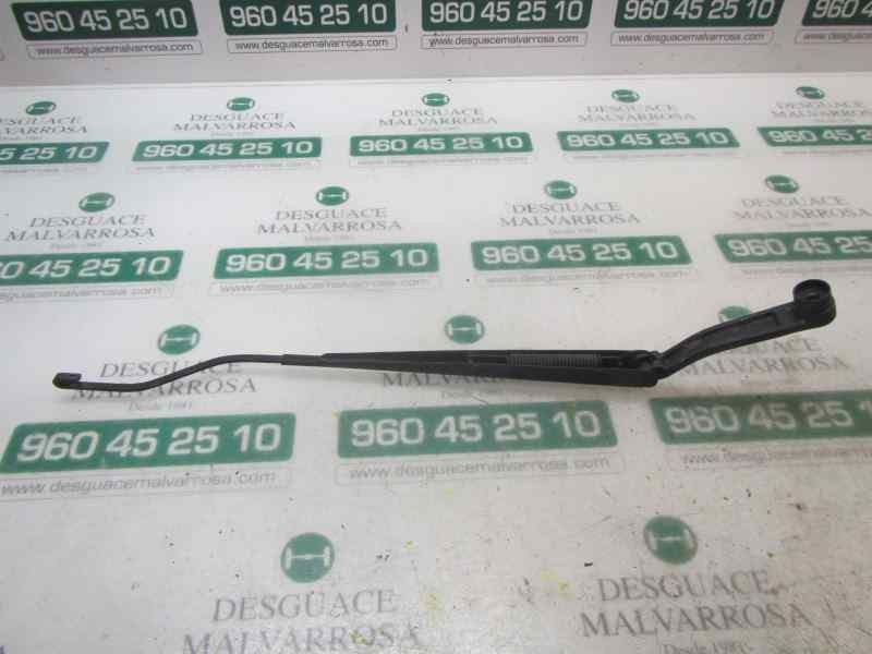 Recambio de brazo limpia delantero derecho para kia sorento 2.5 crdi cat referencia OEM IAM 983203E000  