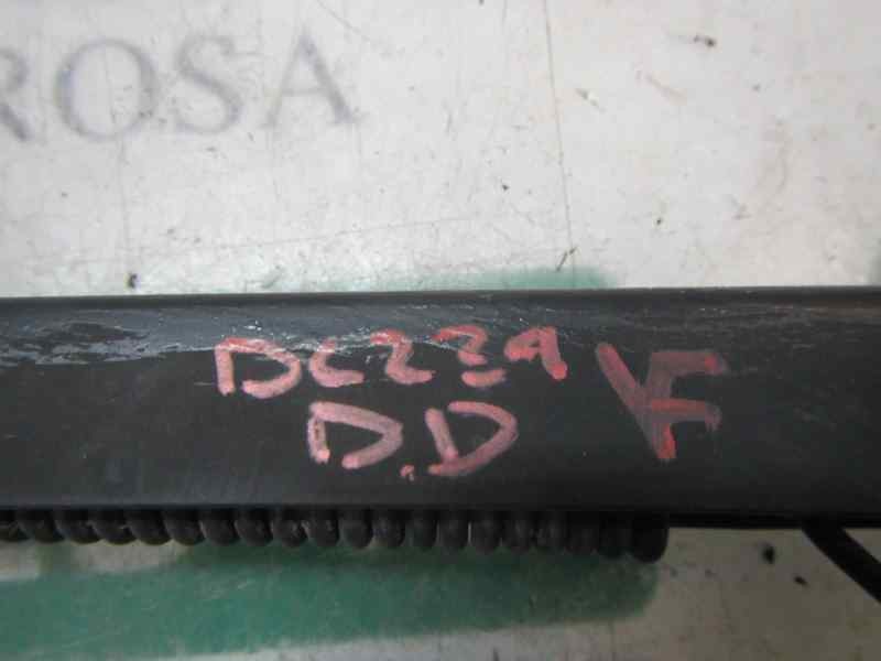 Recambio de brazo limpia delantero derecho para kia sorento 2.5 crdi cat referencia OEM IAM 983203E000  