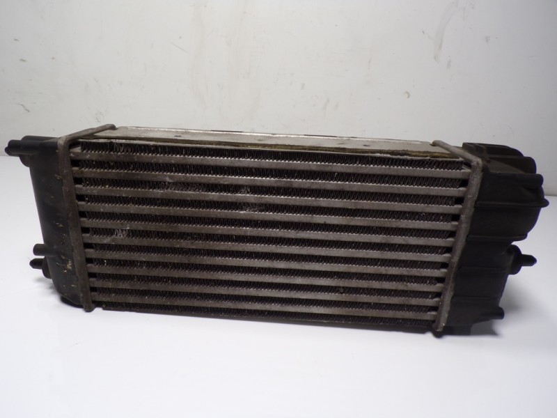 Recambio de intercooler para mazda 2 lim. (de) 1.6 cd diesel cat referencia OEM IAM 863513550 Y63513550 