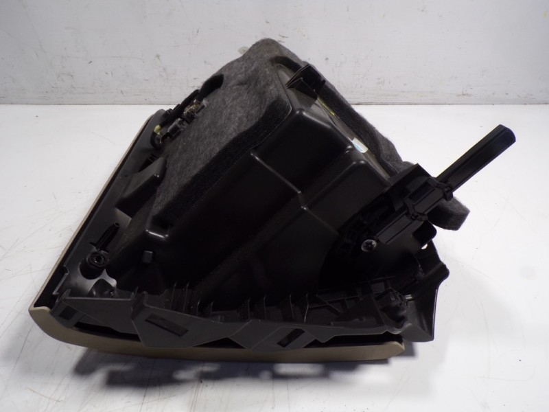 Recambio de guantera para opel insignia berlina 2.0 16v cdti referencia OEM IAM 23106178 22846822 T0510888