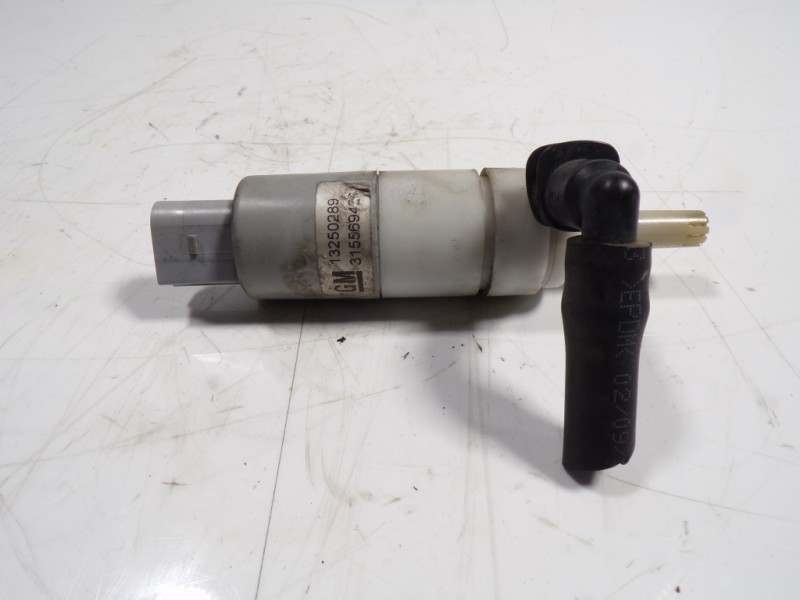 Recambio de bomba limpia para opel insignia berlina 2.0 16v cdti referencia OEM IAM 13250289 13250289 31556942