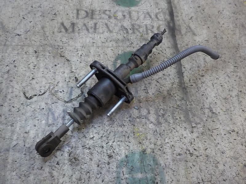 Recambio de bomba embrague para opel zafira b 1.6 16v cat referencia OEM IAM   