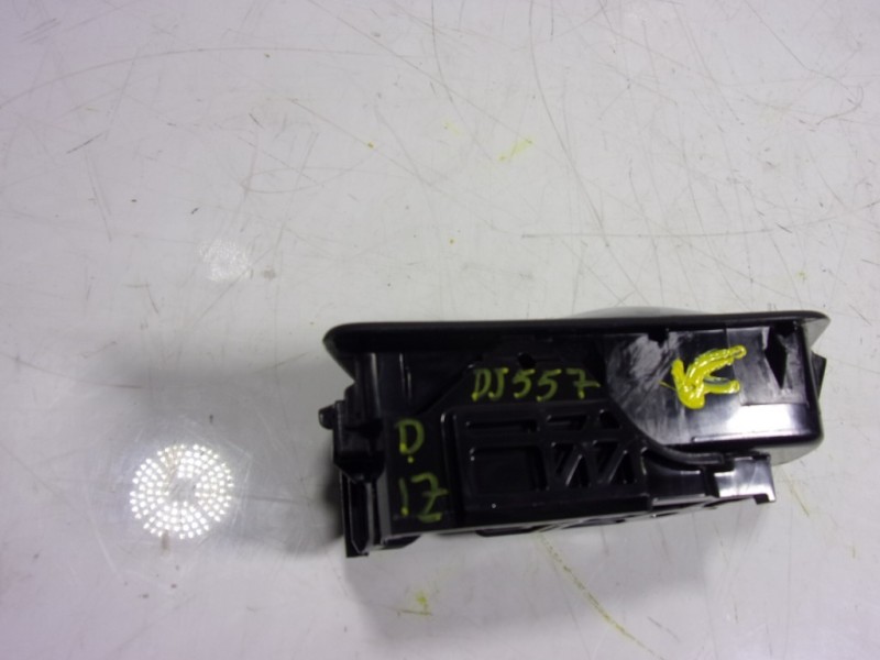 Recambio de maneta interior delantera izquierda para toyota c-hr 132 kw referencia OEM IAM 69206F4010C1  