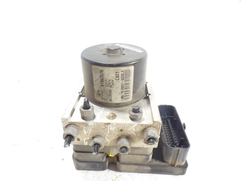 Recambio de abs para opel combo d 1.3 16v cdti referencia OEM IAM 95513923 51902576 