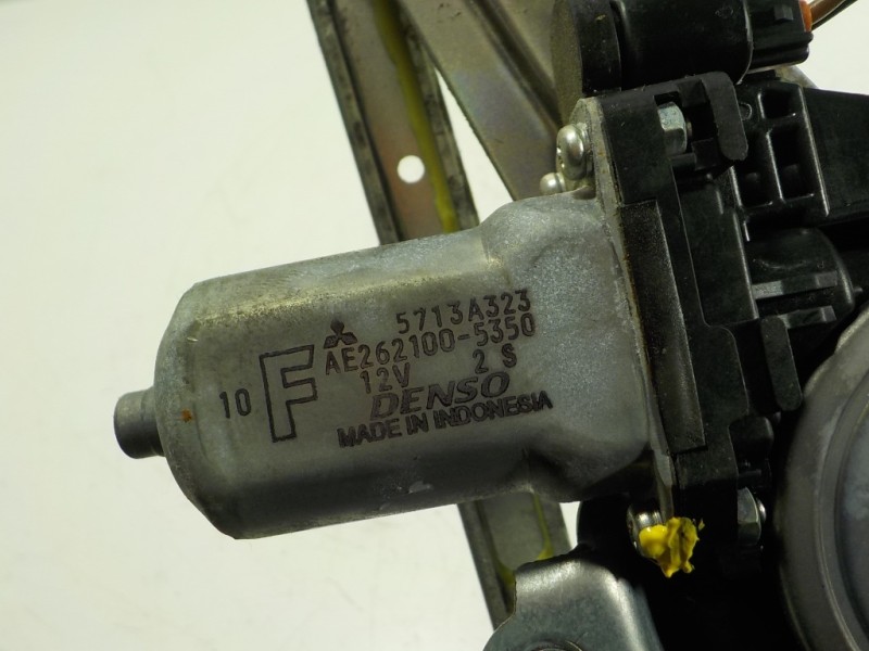 Recambio de elevalunas trasero derecho para mitsubishi space star (a00) 1.2 referencia OEM IAM 5743A224 5713A323 5713A323