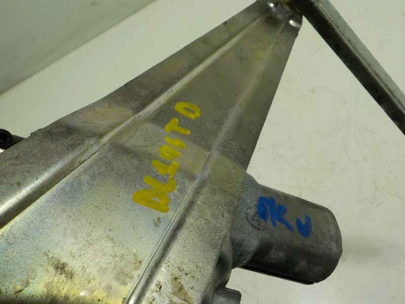 Recambio de elevalunas trasero derecho para mitsubishi space star (a00) 1.2 referencia OEM IAM 5743A224 5713A323 5713A323